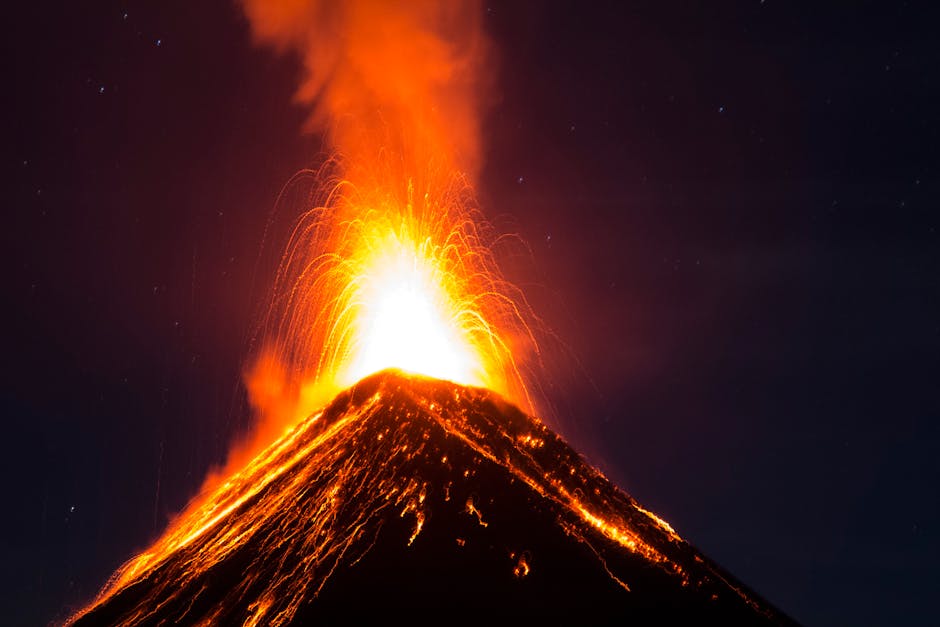 Massive Volcanic Eruption in Indonesia Triggers Global Climate Emergency Response Protocols Across 40 Nations in 2026
